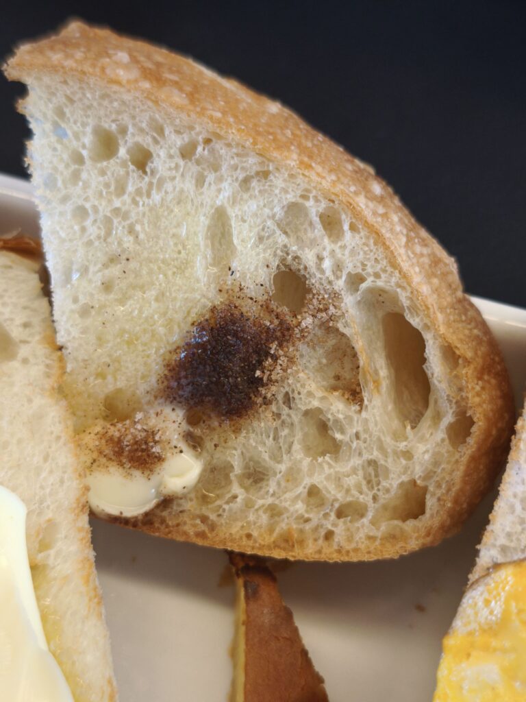 シナモンバケットトースト